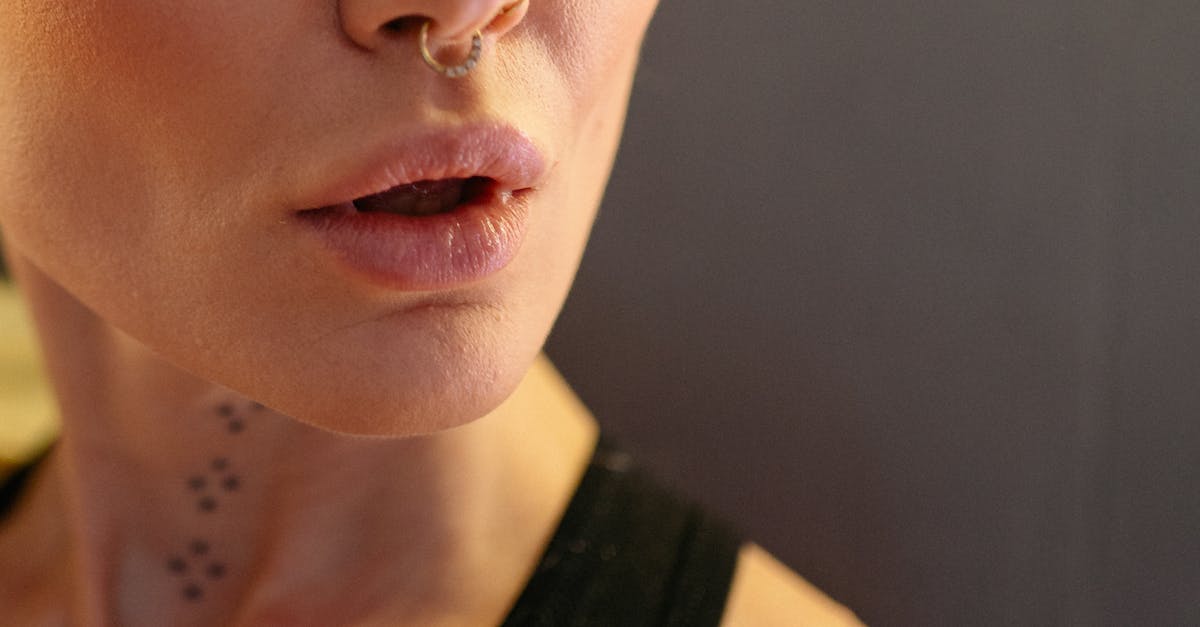 A Guide to Choosing the Right Organic Eyebrow Pigment