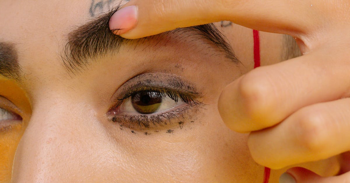 Creating a Daily Routine for Eyebrow Pigment Preservation