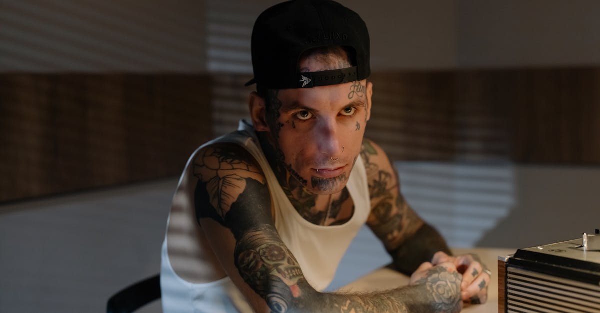 The Role of Skincare in Eyebrow Pigment Preservation